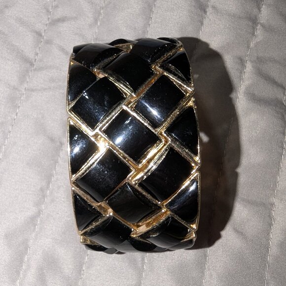 $1 with Bundle ~ Black Enamel & Gold Basket Weave Wide Cuff Bracelet 4547 - Picture 1 of 4